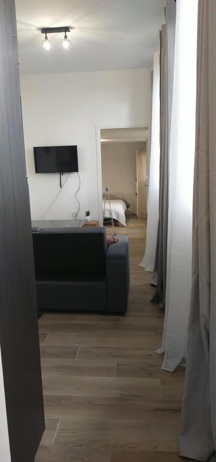 2 Piece Avec Terrasse Ensoleille Leilighet Suresnes Eksteriør bilde
