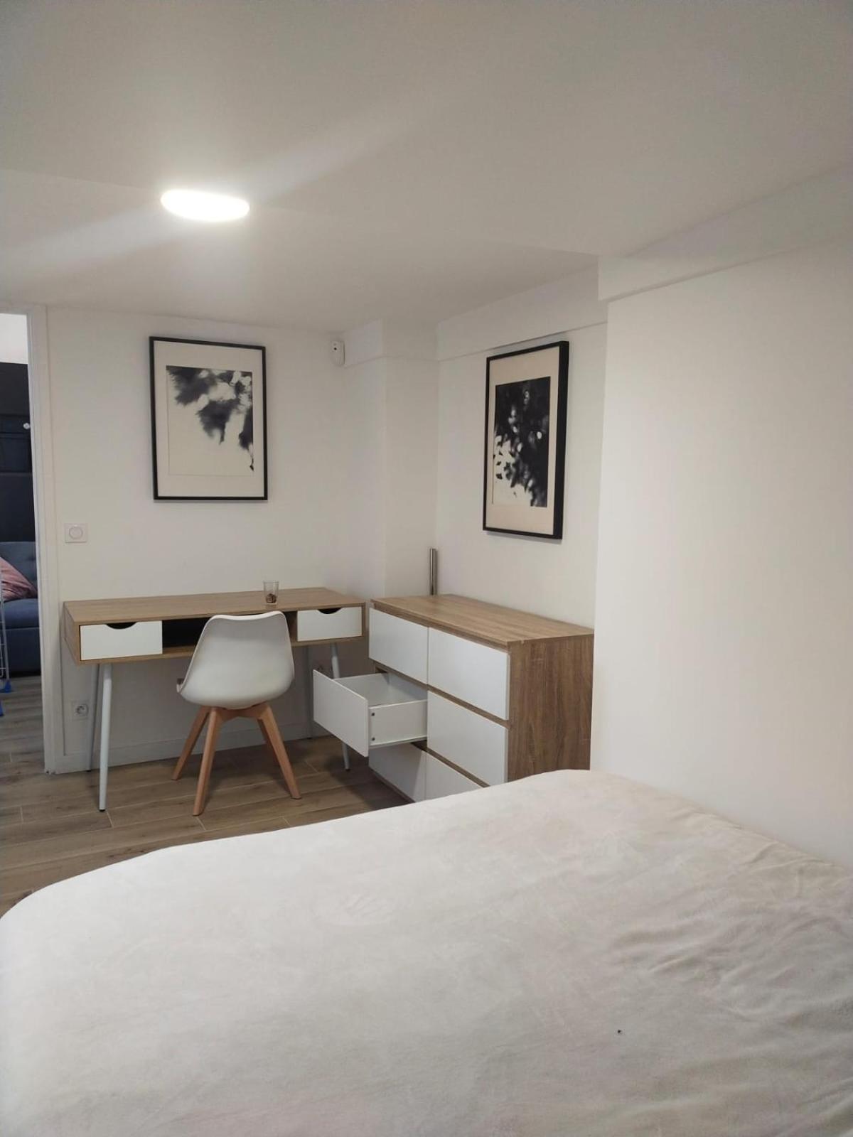 2 Piece Avec Terrasse Ensoleille Leilighet Suresnes Eksteriør bilde